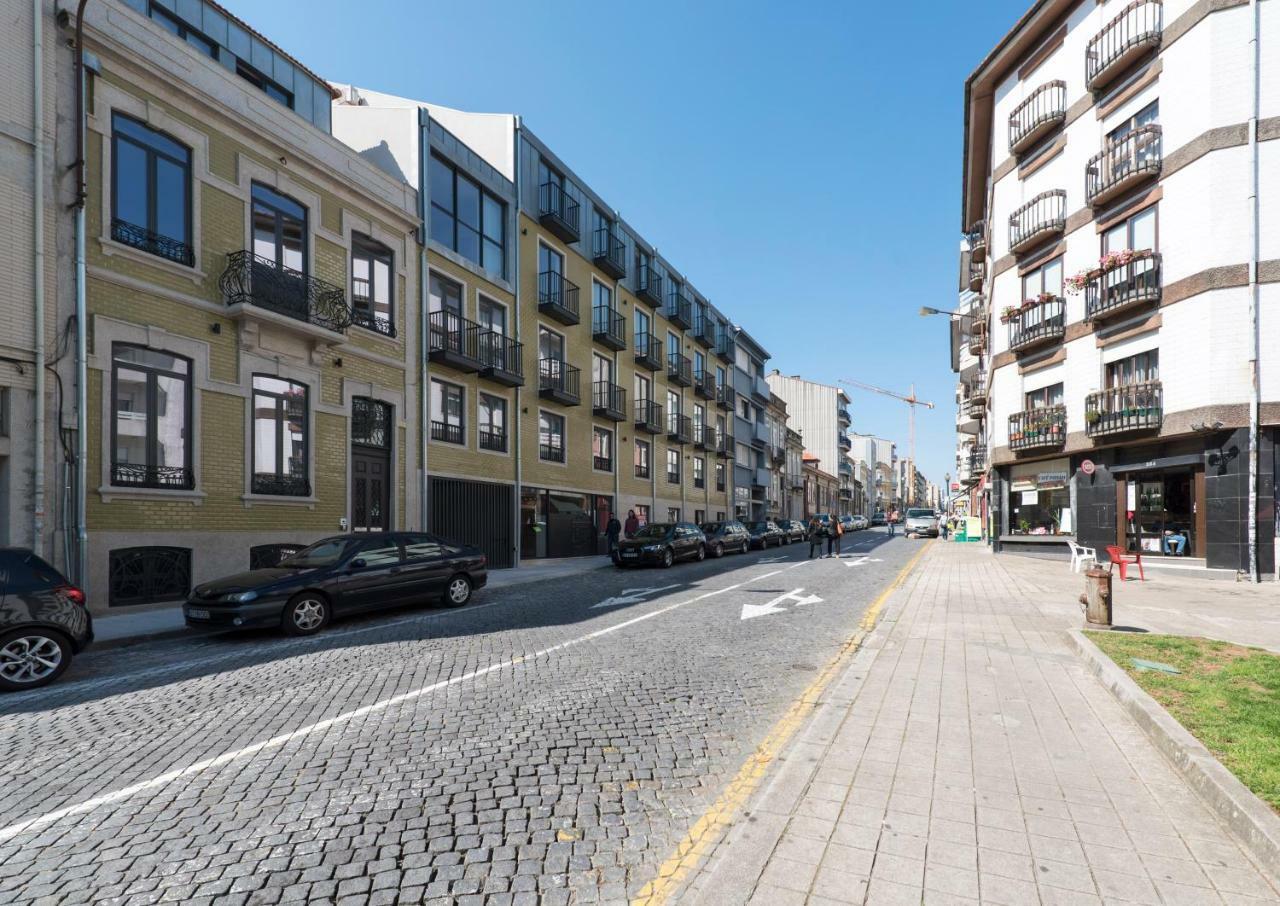 Lovelystay - Downtown Balcony Apartment With Free Parking Porto Buitenkant foto