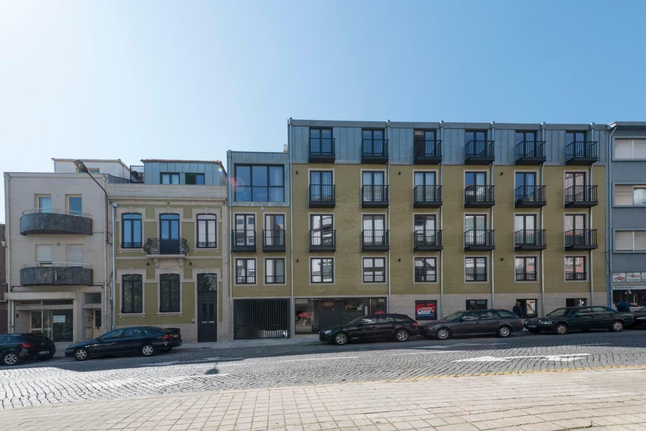 Lovelystay - Downtown Balcony Apartment With Free Parking Porto Buitenkant foto