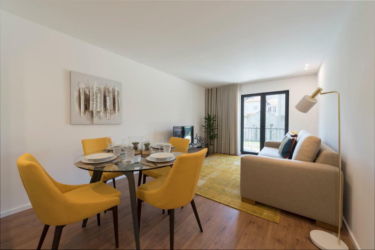 Lovelystay - Downtown Balcony Apartment With Free Parking Porto Buitenkant foto